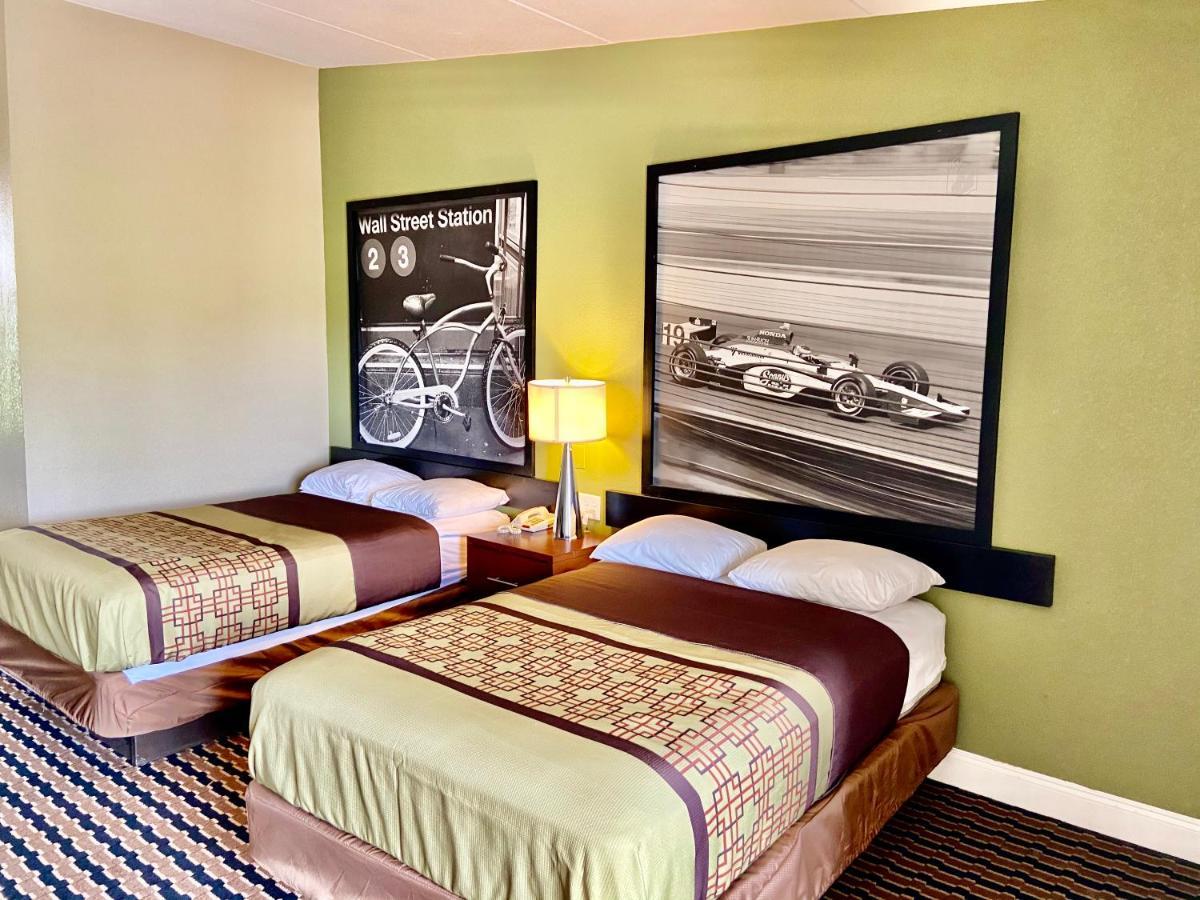 ซูเปอร์ 8 บาย วินด์แฮม แบตเทิลโบโร / ร็อกกี เมาน์ต Hotel Battleboro ภายนอก รูปภาพ