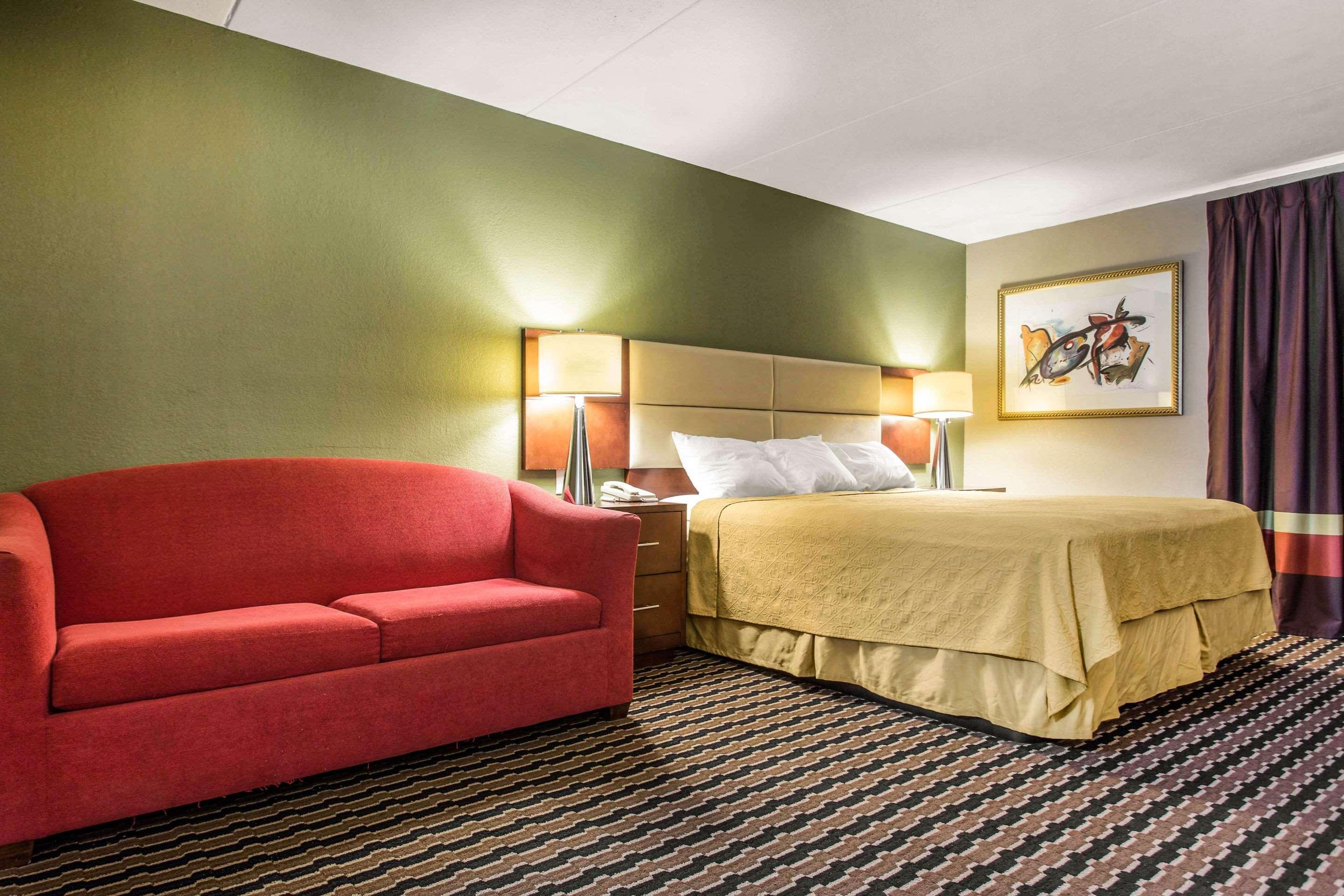 ซูเปอร์ 8 บาย วินด์แฮม แบตเทิลโบโร / ร็อกกี เมาน์ต Hotel Battleboro ภายนอก รูปภาพ