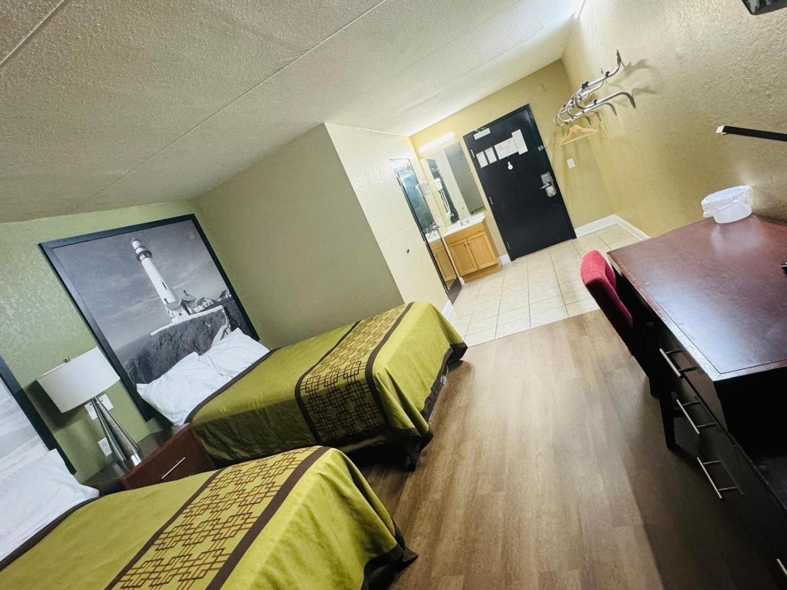 ซูเปอร์ 8 บาย วินด์แฮม แบตเทิลโบโร / ร็อกกี เมาน์ต Hotel Battleboro ภายนอก รูปภาพ